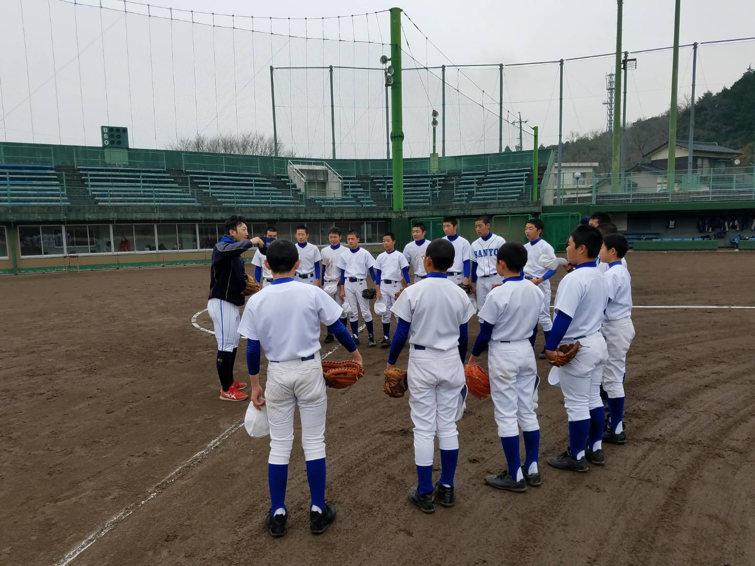 12月23日に山口県で、監督らが野球教室を実施！